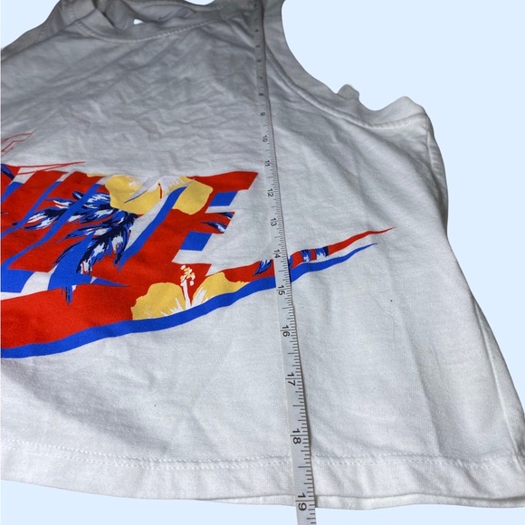 Nike‎ White Tank crop top with Vibrant Floral Logo - Picture 3 of 6